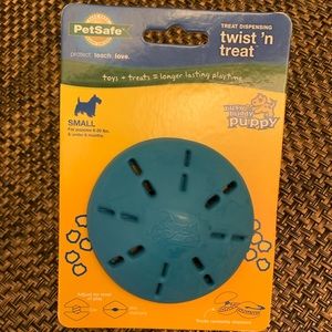 PetSafe Busy Buddy Twist 'n Treat dog toy, Small